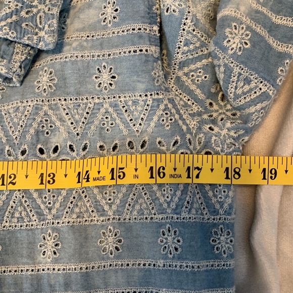 Dylan size small distressed chambray sun washed all over eyelet detail button up - Picture 3 of 7